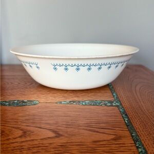 Vintage Corelle Snowflake Pattern 8.5” Bowl